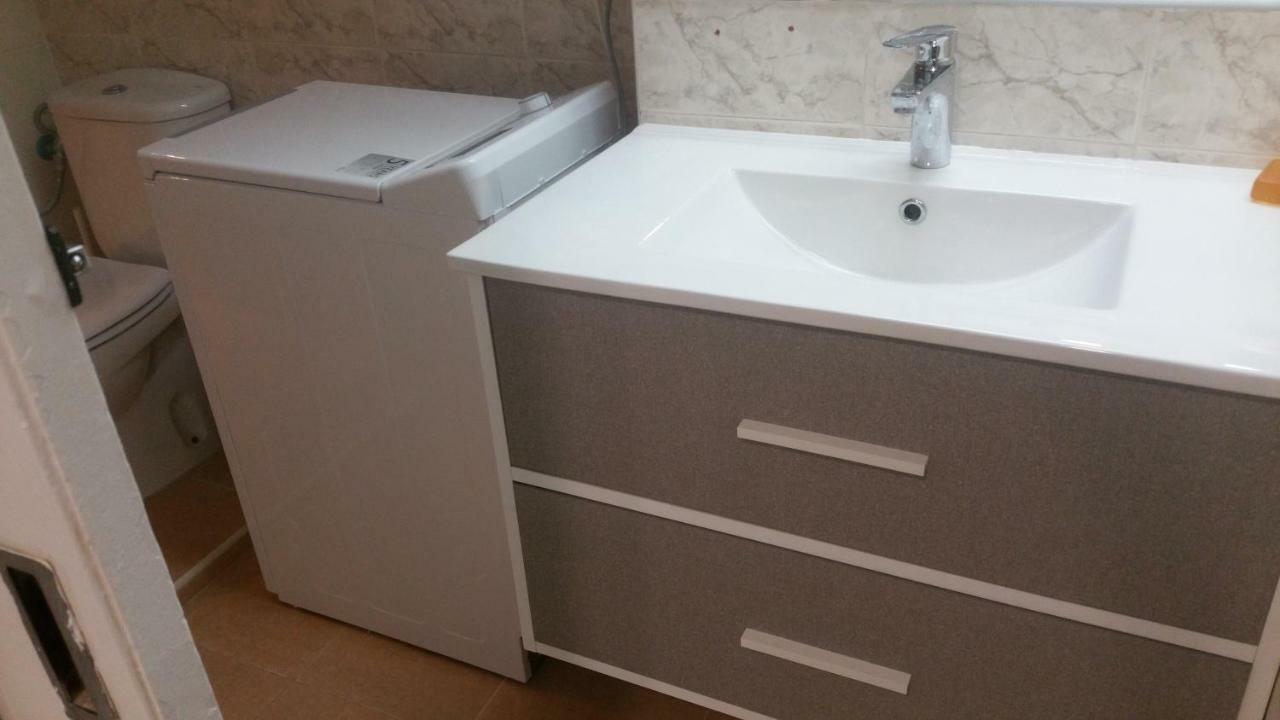 Apartamento Junto Al Puerto De Fuengirola Apartman Kültér fotó
