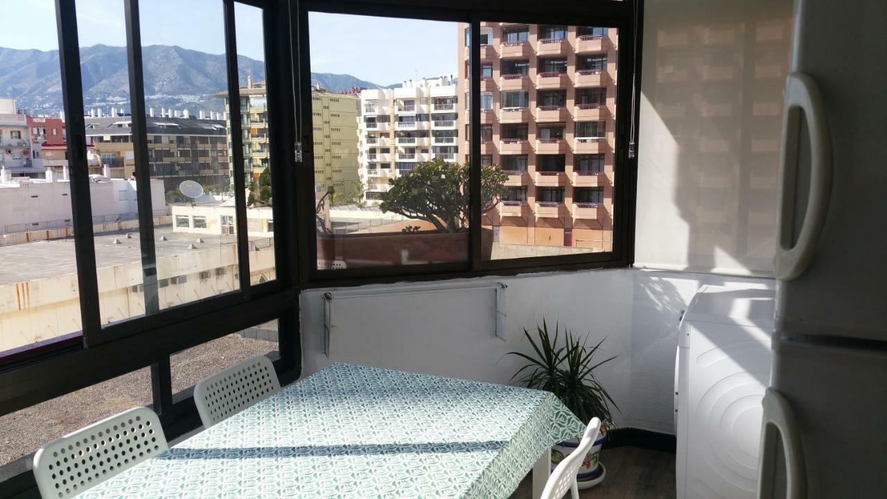 Apartamento Junto Al Puerto De Fuengirola Apartman Kültér fotó