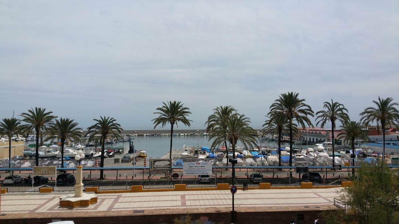 Apartamento Junto Al Puerto De Fuengirola Apartman Kültér fotó